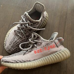 Yeezy Beluga 2.0 size 4